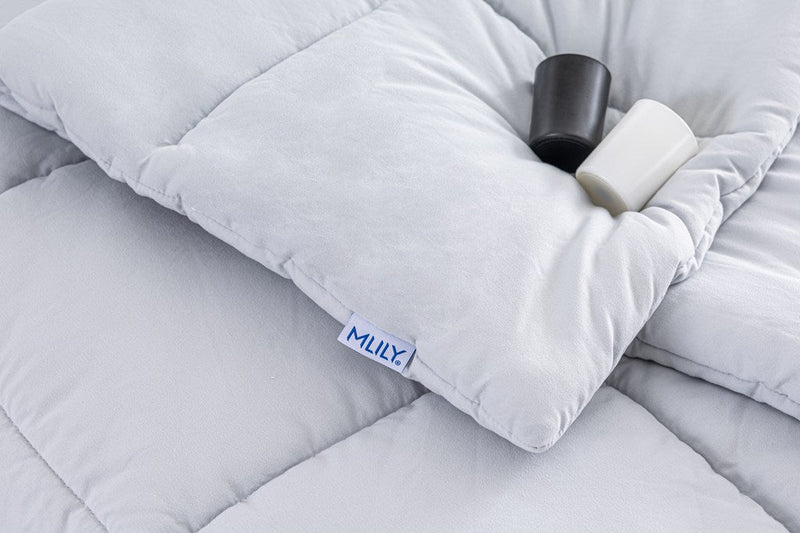 MLILY Soft Washed Down Alternative Comforter Light Gray detail
