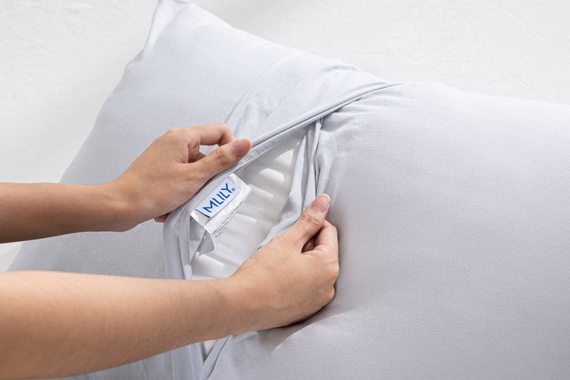 MLILY Soft Washed Down Alternative Comforter Light Gray fabric detail
