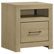 Hendricks 5-piece Queen Bedroom Set Light Oak - detail 5