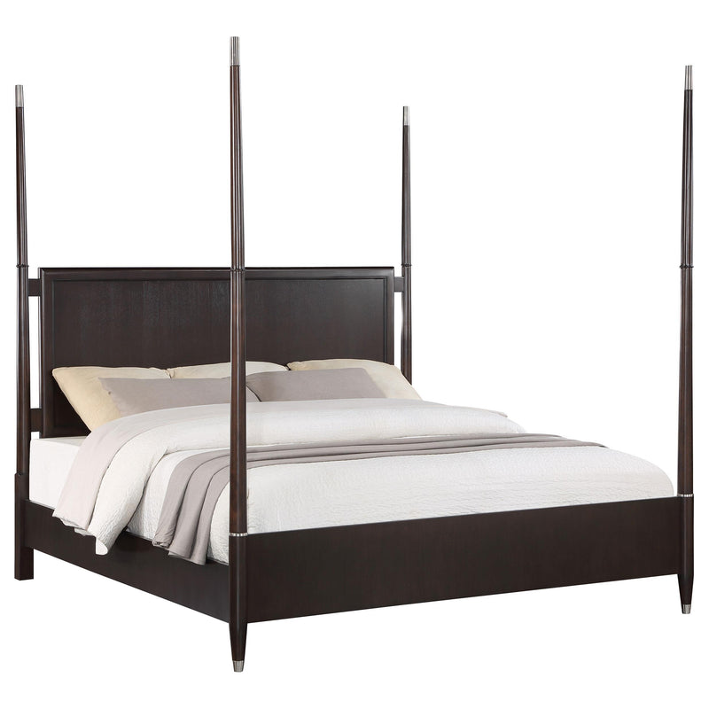 Emberlyn Wood Queen Poster Bed Brown - detail 4