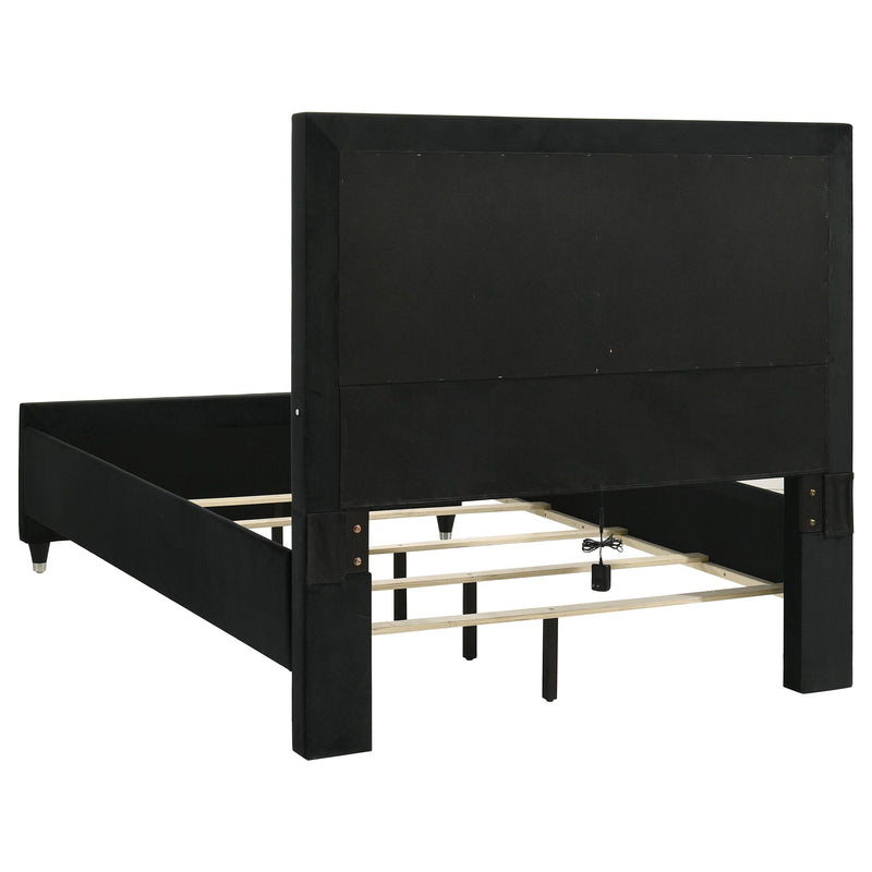 Ravenne 5-piece Velvet Upholstered Queen LED Bedroom Set Black - detail 4
