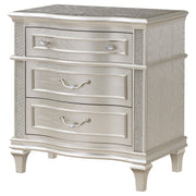 Evangeline 3-drawer Nightstand Silver Oak - detail 4
