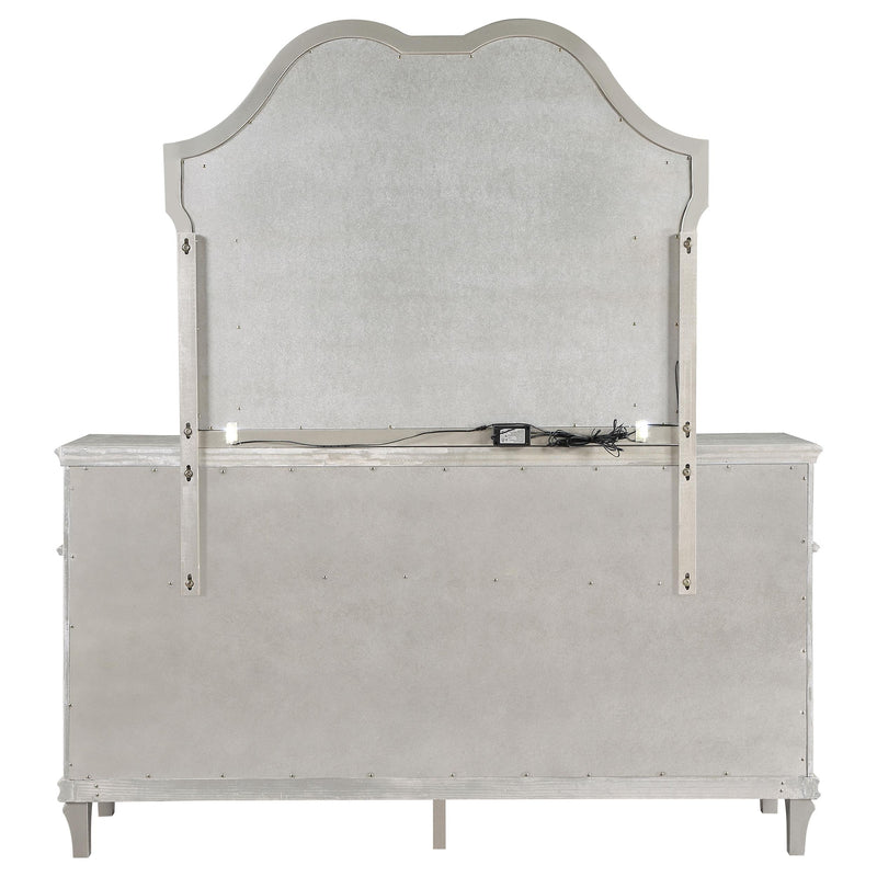 Evangeline 9-drawer Dresser with Mirror Silver Oak - detail 7