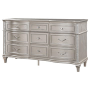 Evangeline 9-drawer Dresser Silver Oak - detail 4