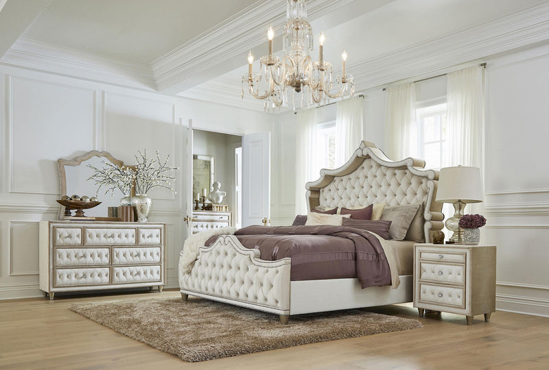Antonella Upholstered Eastern King Panel Bed Ivory and Camel - detail 5