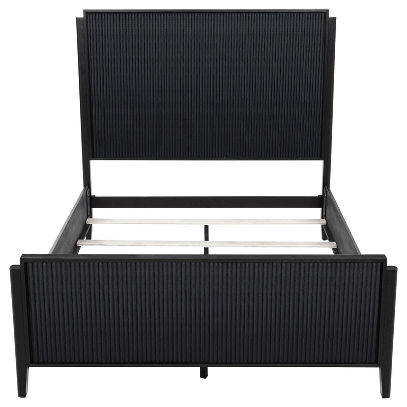 Brookmead Wood Queen Panel Bed Black - detail 4