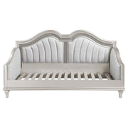 Evangeline Upholstered Twin Daybed Silver Oak - detail 4