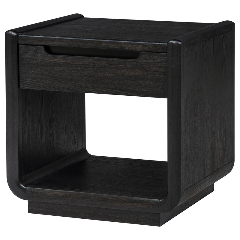 End & Side Tables G704638
