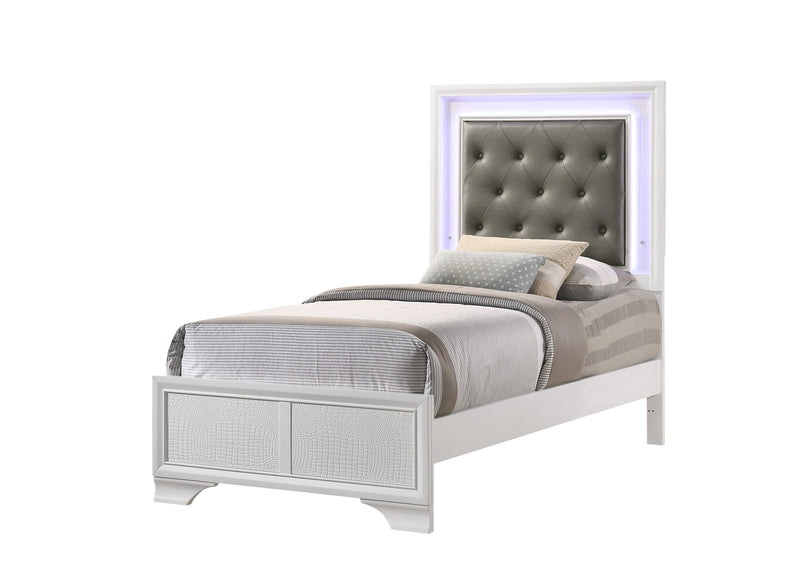 Crownmark Lyssa Bedroom Set - Frost