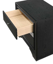 Crownmark Regata Bedroom Set - Black/Silver Nightstand